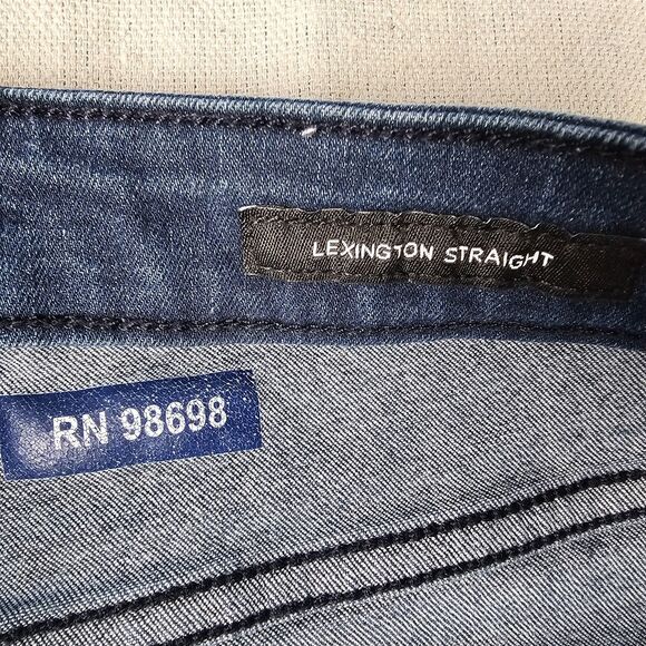 Jones New York Signature Women’s SZ 4 Lexington Straight Jeans Stretch Med Wash - Picture 13 of 16